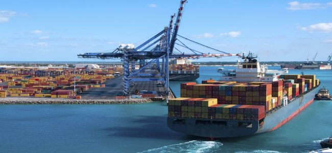 深入解析海关清关费用：构成、计算与优化策略